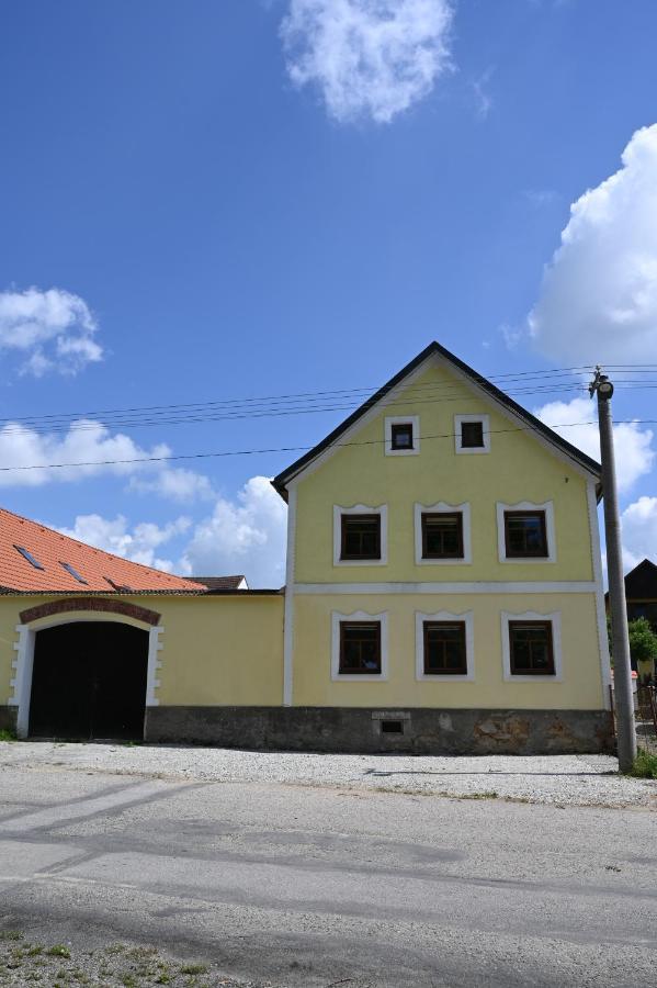 Penzion Mezi Radky Jindřichŭv Hradec Exterior foto