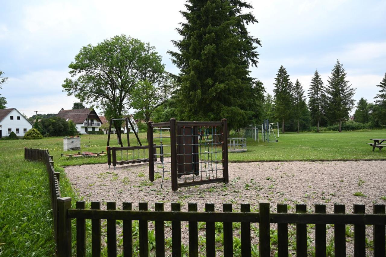 Penzion Mezi Radky Jindřichŭv Hradec Exterior foto