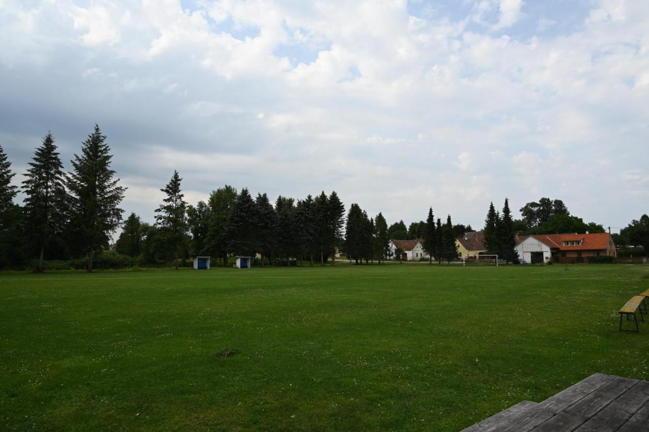 Penzion Mezi Radky Jindřichŭv Hradec Exterior foto