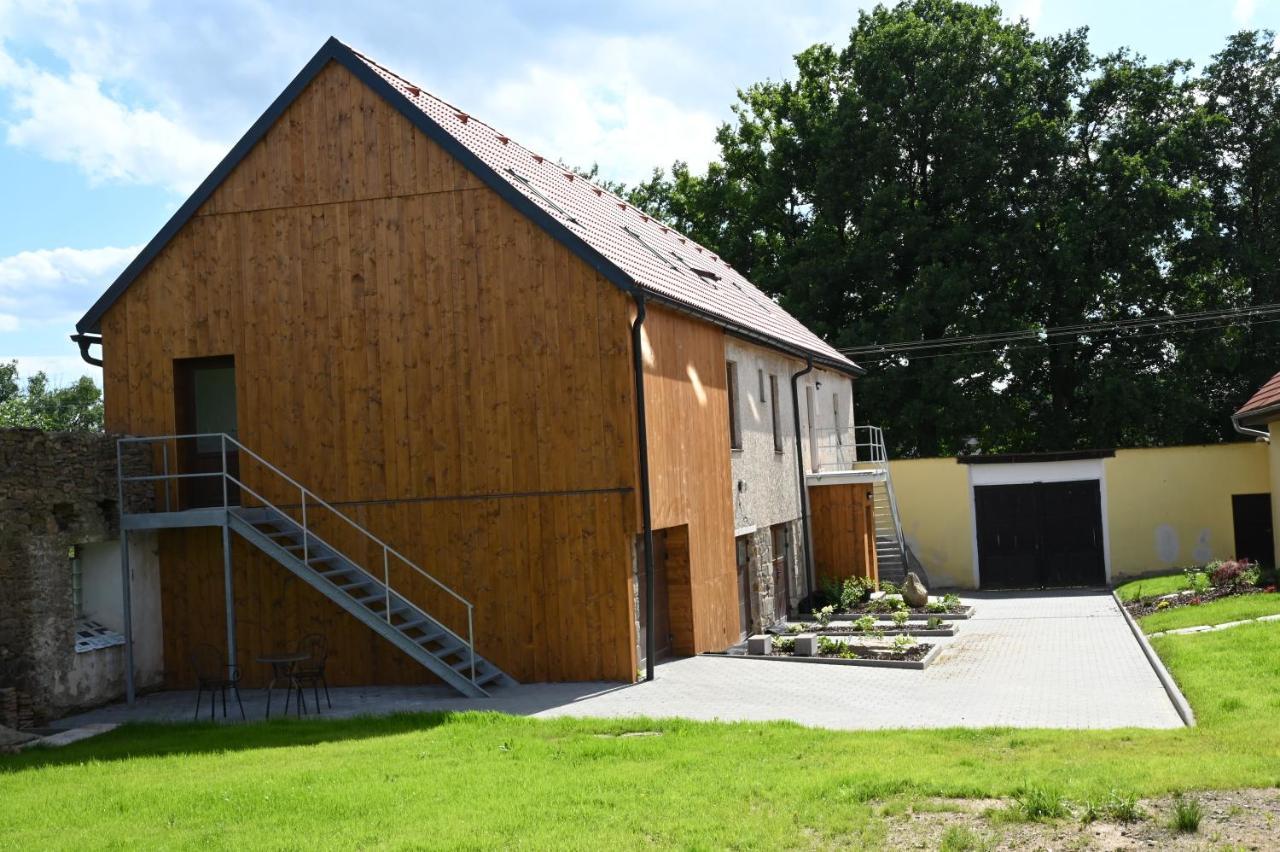 Penzion Mezi Radky Jindřichŭv Hradec Exterior foto